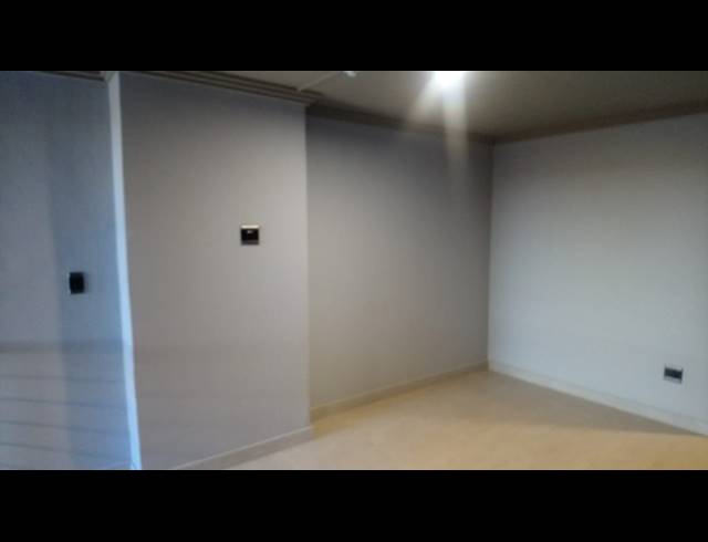 1 BEDROOM APARTMENT FOR SALE IN UMHLANGA RIDGE